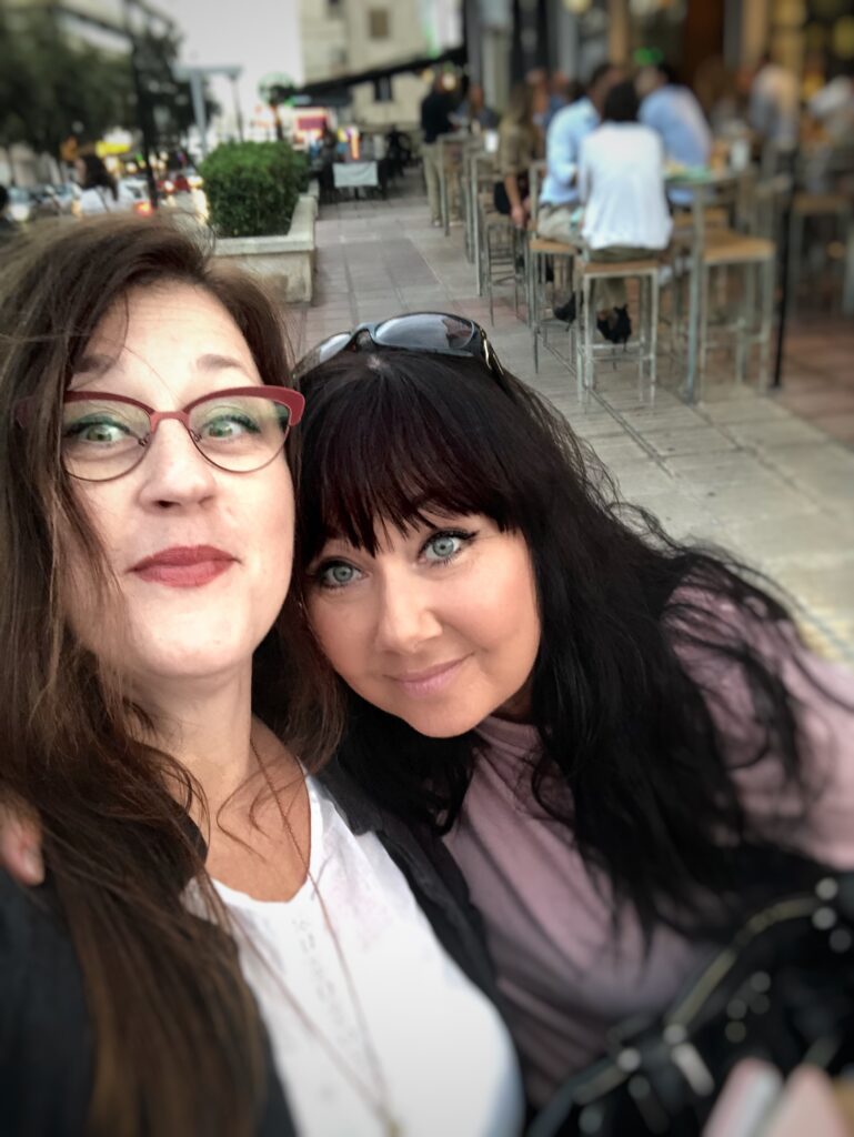 Eva Weckström och Anette Rosvall på vinresa